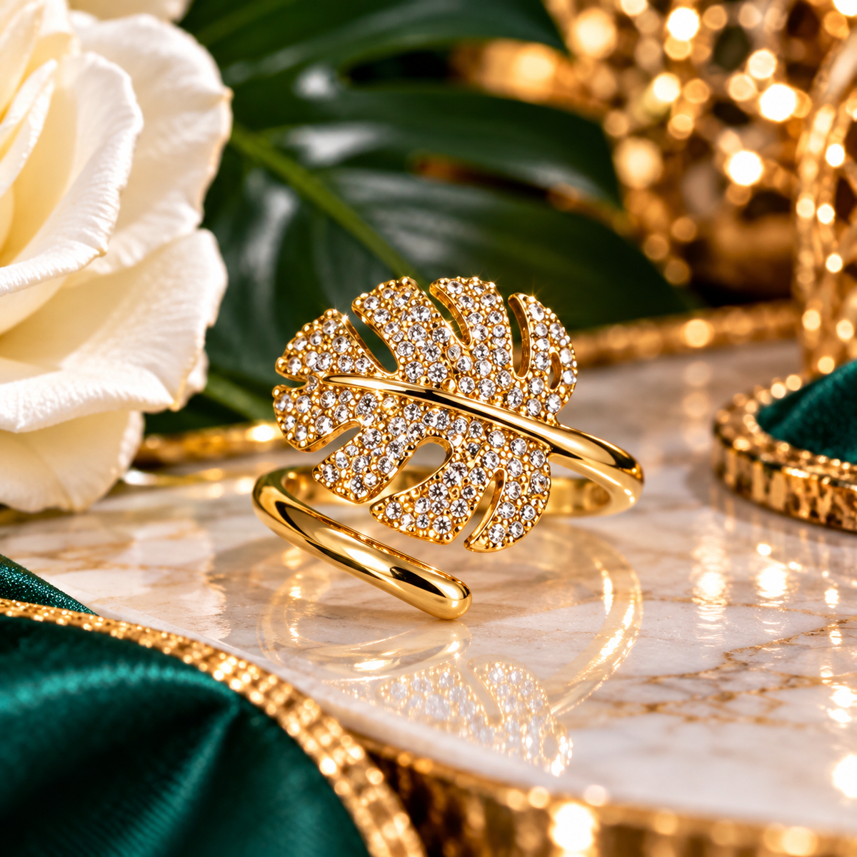 Golden Paradise Ring 🌿✨