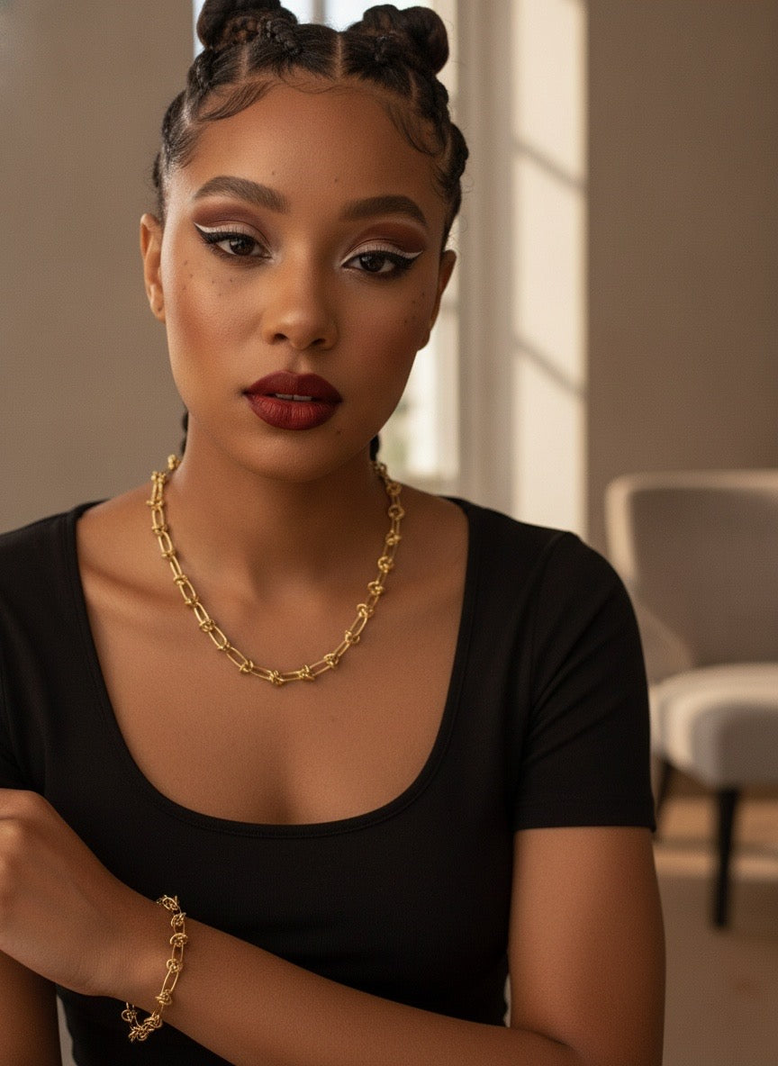 Matching Knott  18K Necklace and Bracelet set