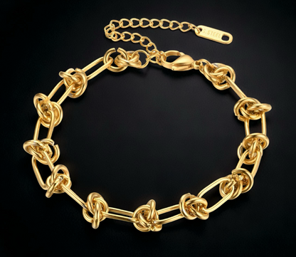 Matching Knott  18K Necklace and Bracelet set